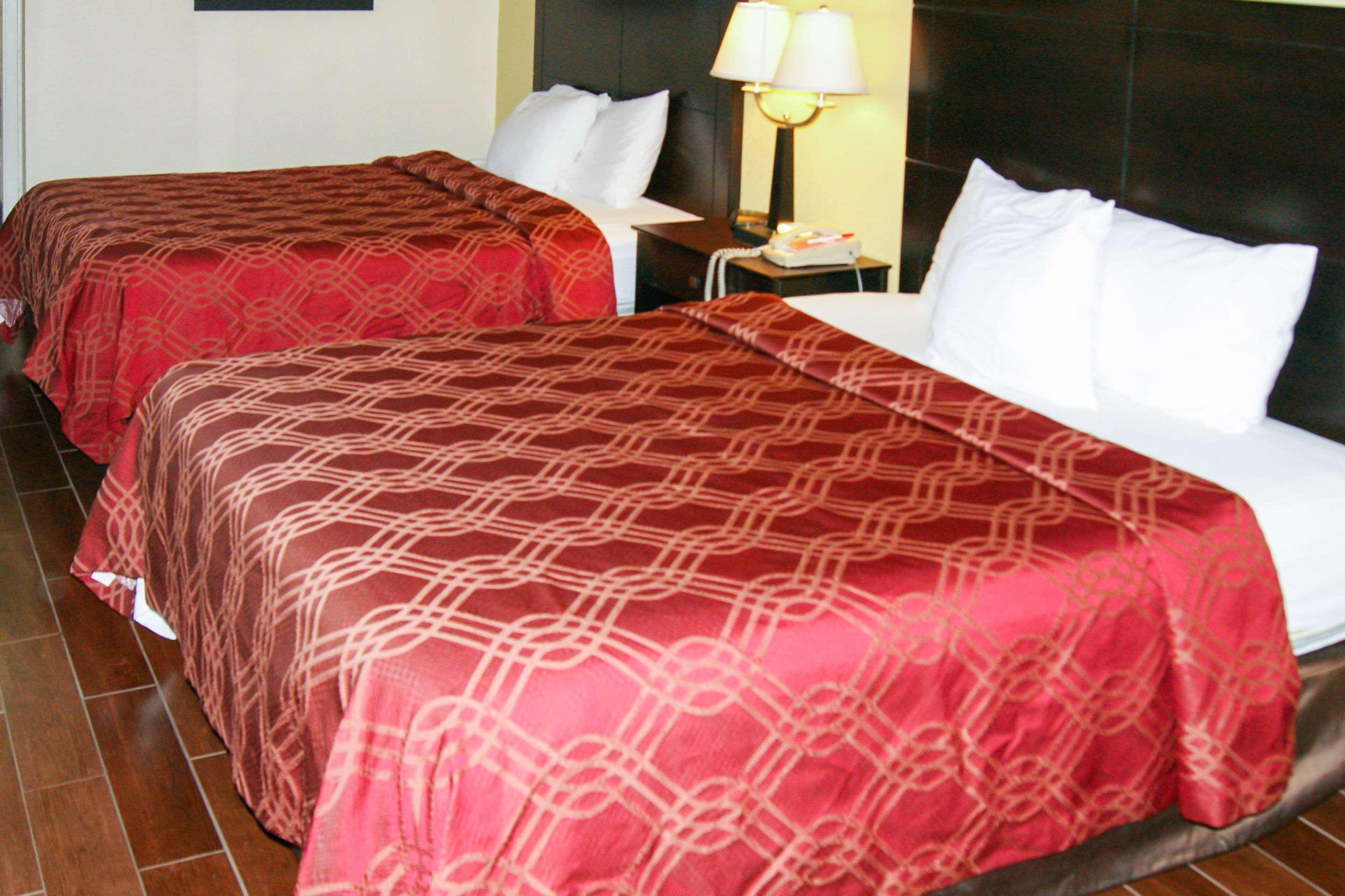 Hotel Econo & West - Energy Corridor 2*