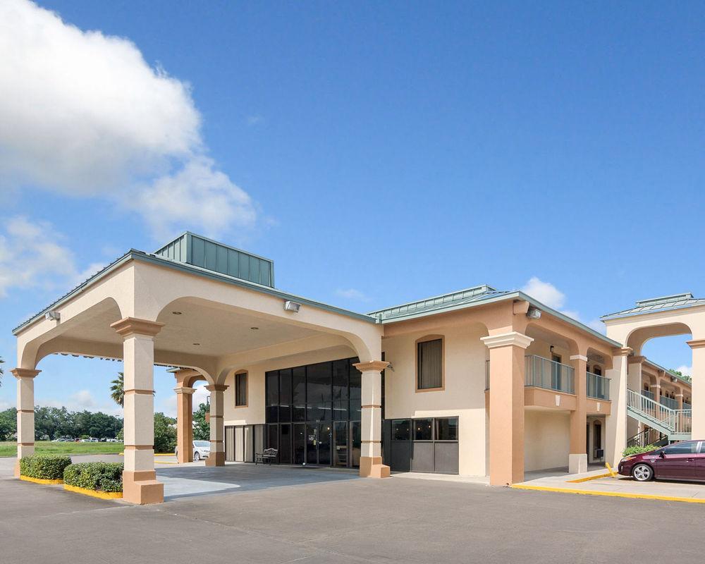 Econo & West - Energy Corridor Hotel