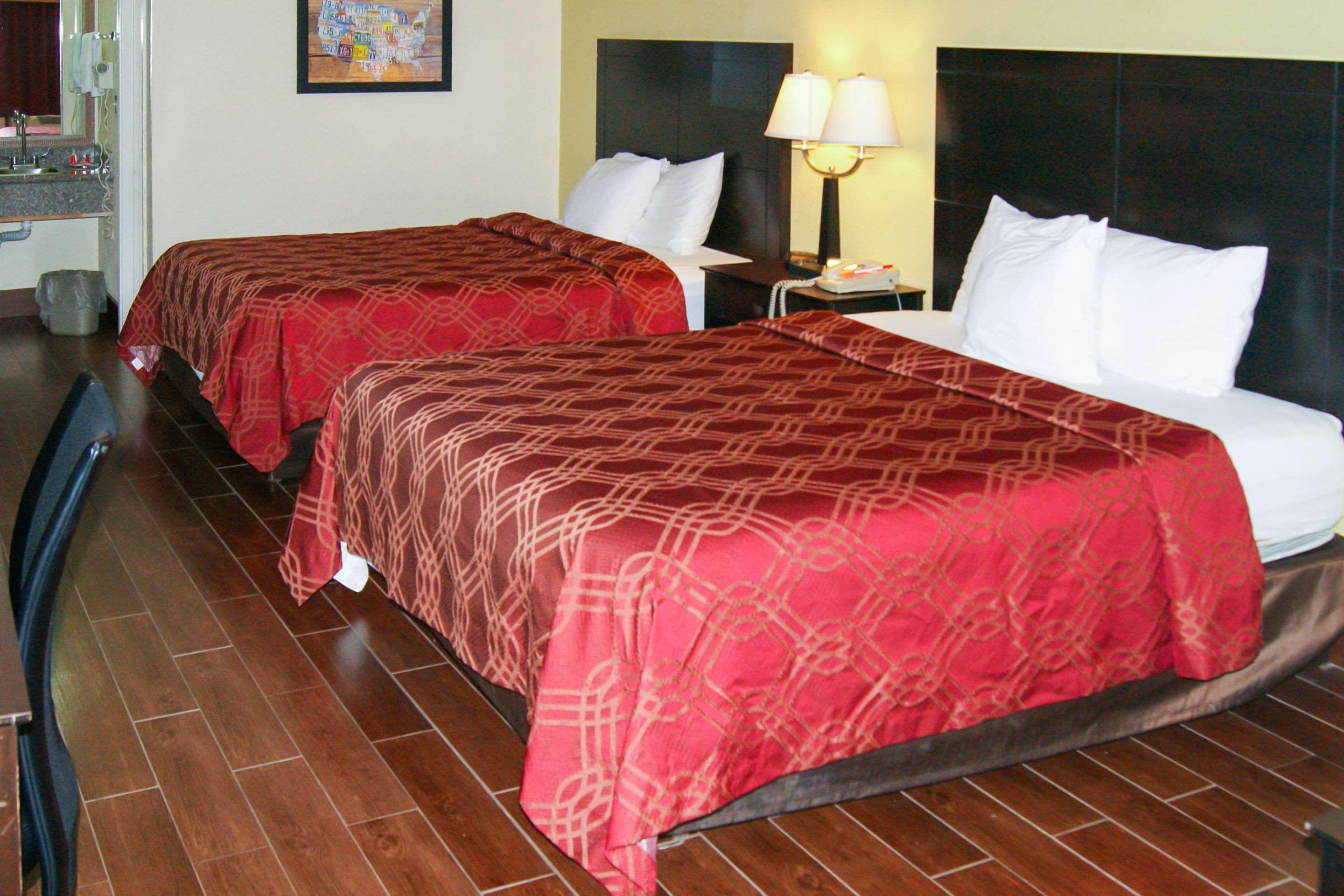 Hotel Econo & West - Energy Corridor