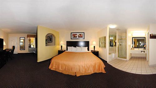 Hotel Econo & West - Energy Corridor