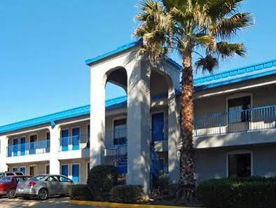 Econo & West - Energy Corridor Hotel 2*