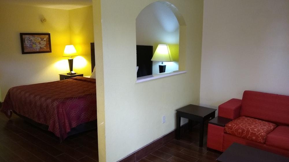 Econo Inn&suites West – Energy Corridor Houston
