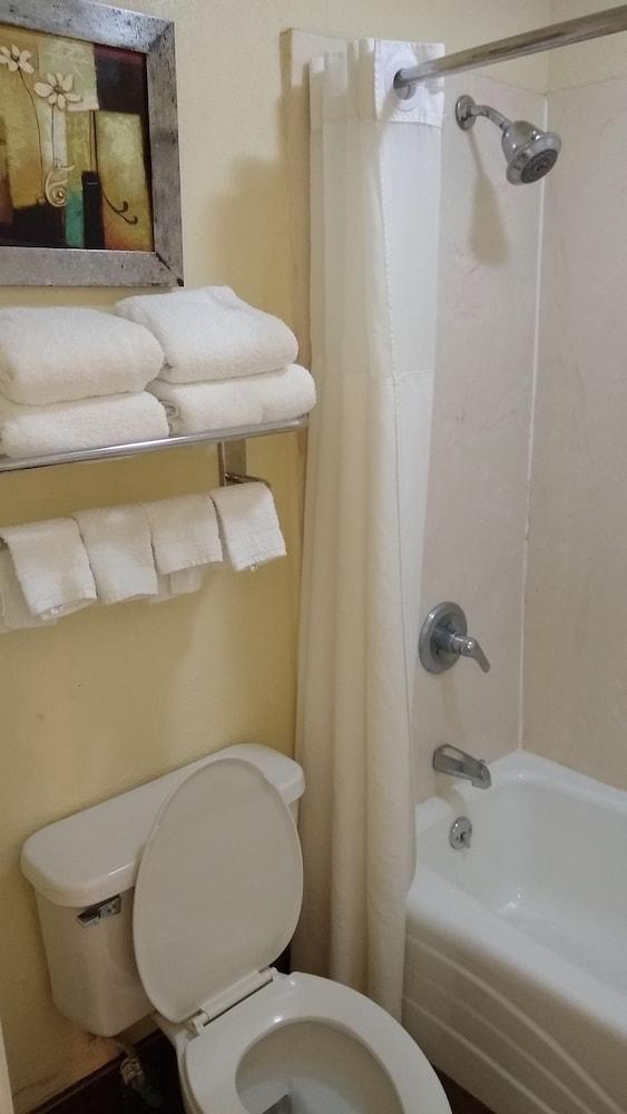 Econo Inn&suites West – Energy Corridor Hotel Houston