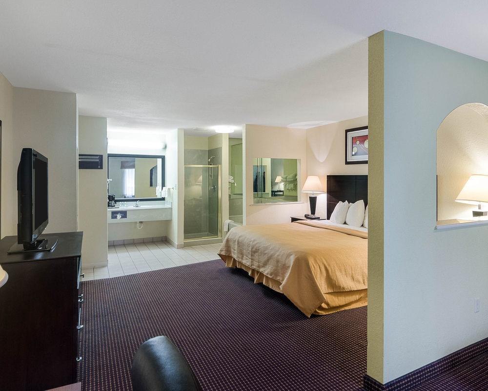 Econo Inn&suites West – Energy Corridor Houston