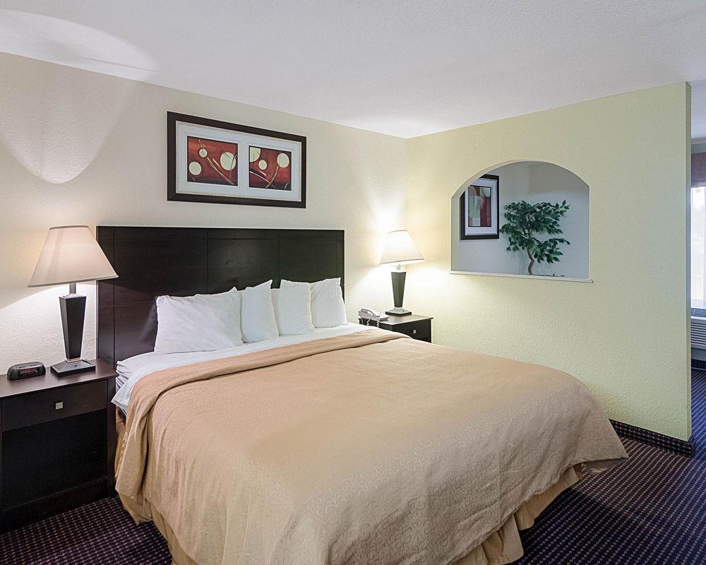 Econo Inn&suites West – Energy Corridor Houston