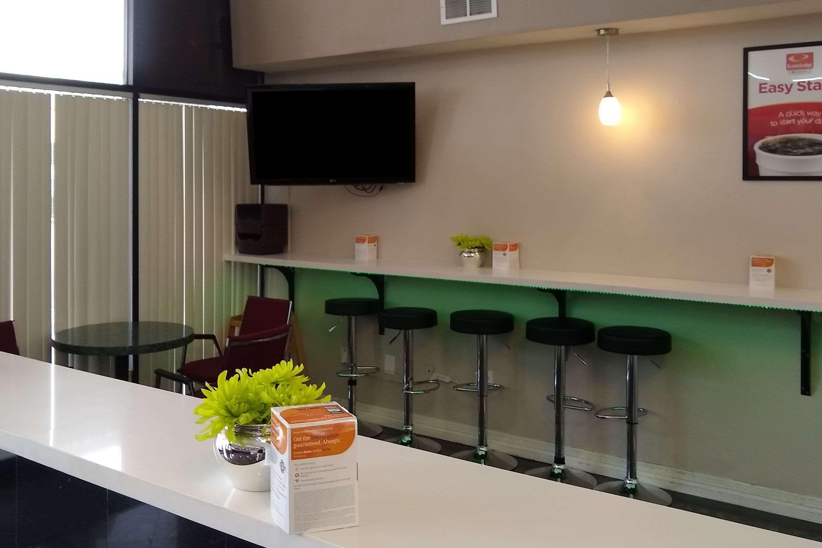 Econo Inn&suites West – Energy Corridor 2*