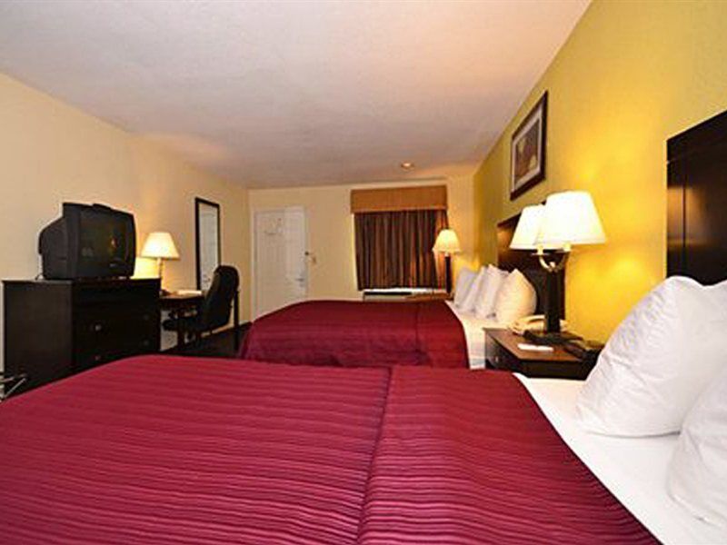 Econo Inn&suites West – Energy Corridor 2* Houston
